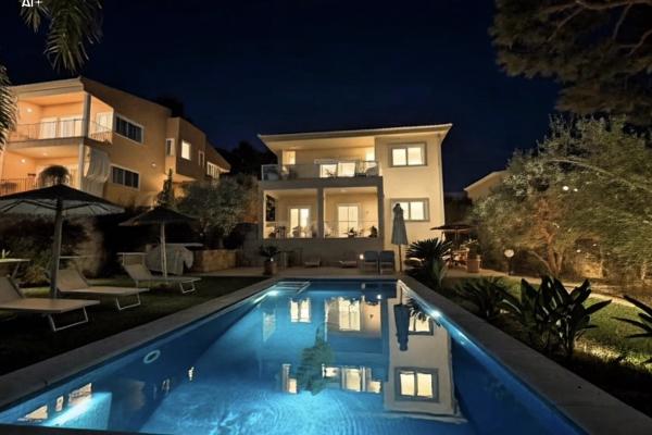 Luxury villa in El Toro